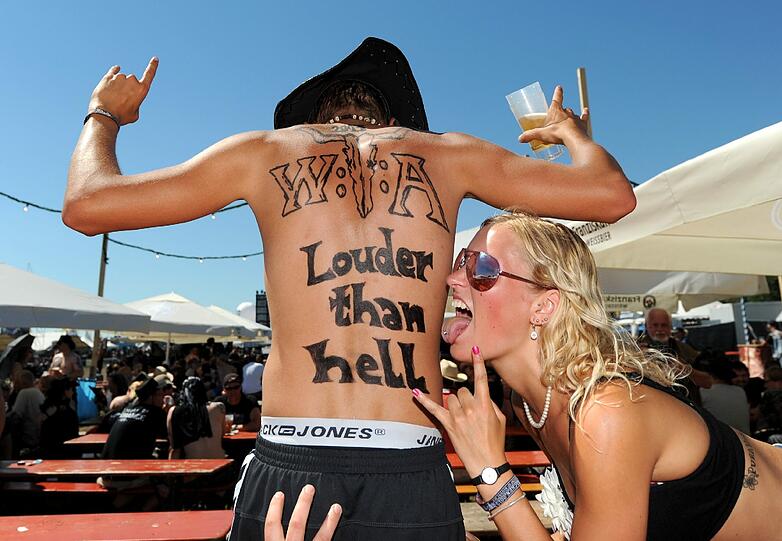 Neue Bilder aus Wacken: So heiß ist der Freitag!