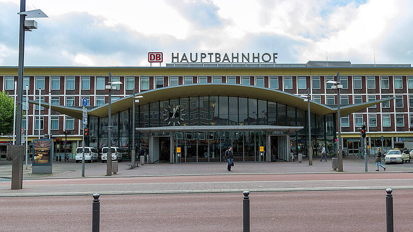 Der Hauptbahnhof in Bochum - hier wurde der abgetrennte Fuß am Montagmorgen gefunden.