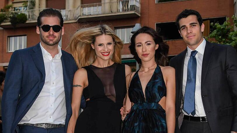 Michelle Hunziker (li.) und Tochter Aurora mit ihren Männern Tomaso (li.) und Goffredo
