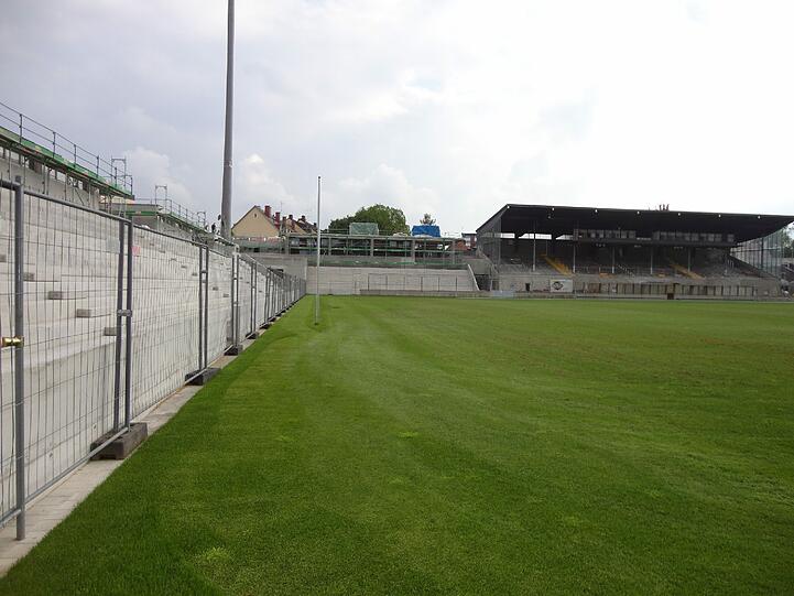 Der Umbau des Grünwalder Stadions schreitet voran.