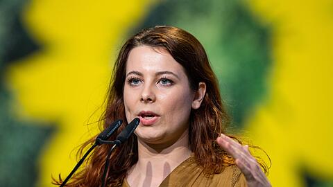 Jamila Schäfer (Die Grünen) spricht.