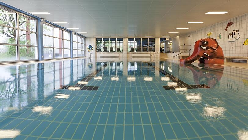 Gerade erst saniert: Münchner Stadtwerke reißen Schwimmbad plötzlich ab