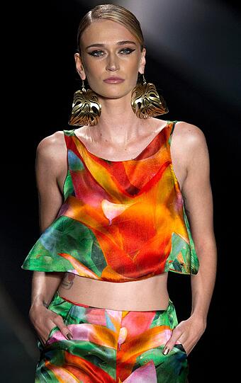 Gewagte Kleider und viel nackte Haut: Das ist die Fashion Week in Sao Paulo.