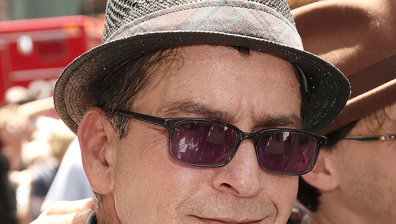 Charlie Sheen war am Montagabend nicht nach Feiern zumute Charlie Sheen war am Montagabend nicht nach Feiern zumute