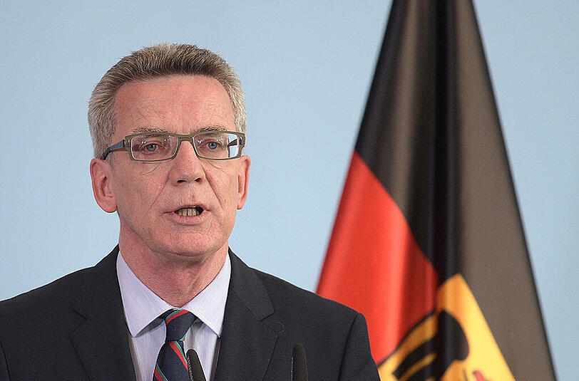 Thomas de Maiziere gab bekannt, dass sich Union und SPD einig über Neuerungen des Asylrechts sind.