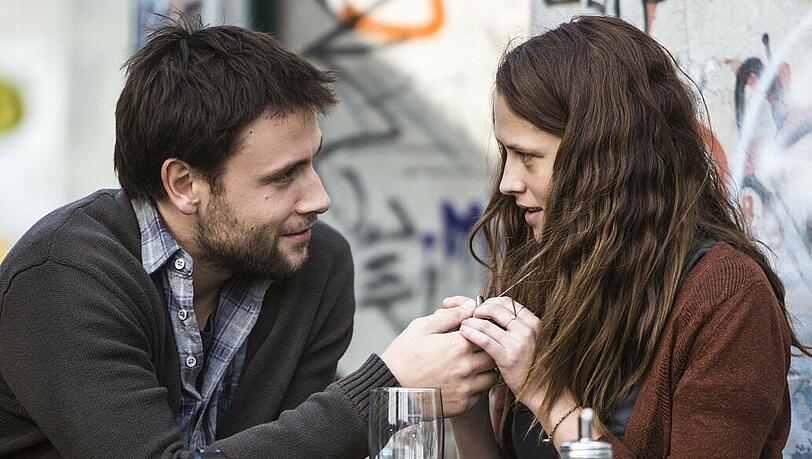 Der sympathische Englischlehrer Andi (Max Riemelt) gefällt Claire (Teresa Palmer) auf Anhieb.