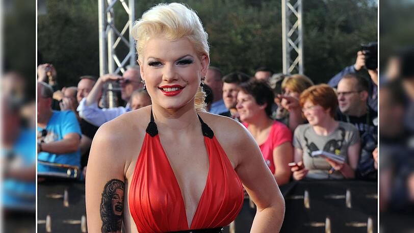 Melanie Müller gesteht heute, dass sie bei ihrer "Bachelor"-Teilnahme längst in einer Beziehung lebte.