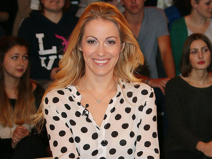 Andrea Kaiser ist vor allem als Sportmoderatorin bekannt. Wie sie jetzt lernte, birgt das Moderieren von Wettkämpfen andere Gefahren