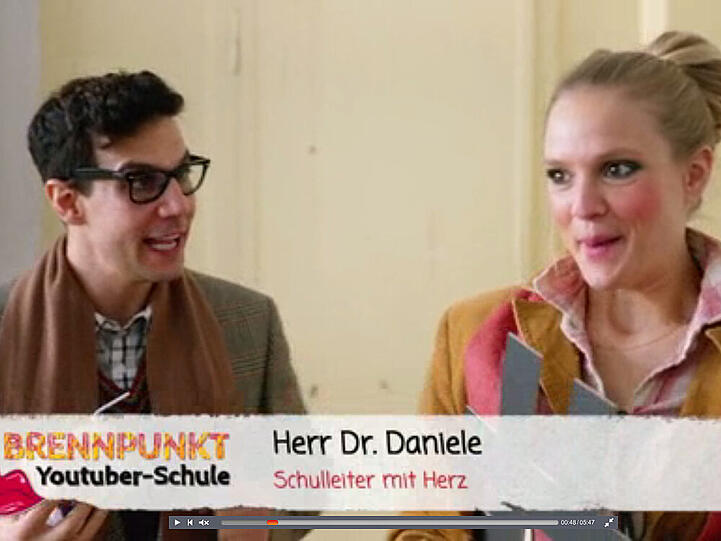 Daniele Rizzo und Pia Stutzenstein in "Brennpunkt Youtuber-Schule"