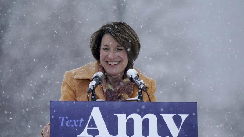 Amy Klobuchar gab ihre Kandidatur im verschneiten Minneapolis bekannt. Amy Klobuchar gab ihre Kandidatur im verschneiten Minneapolis bekannt.