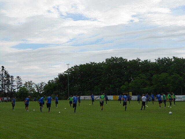 Die Löwen haben Quartier in Maria Taferl (Niederösterreich) bezogen. Bis 1. Juli bereitet sich der TSV 1860 dort auf die neue Saison vor. Die ersten Bilder vom Ort, dem Trainingsplatz, dem Quartier.