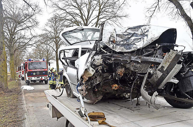 Bei einem schweren Unfall in Gliching kam ein 70-jähriger Autofahrer ums Leben.