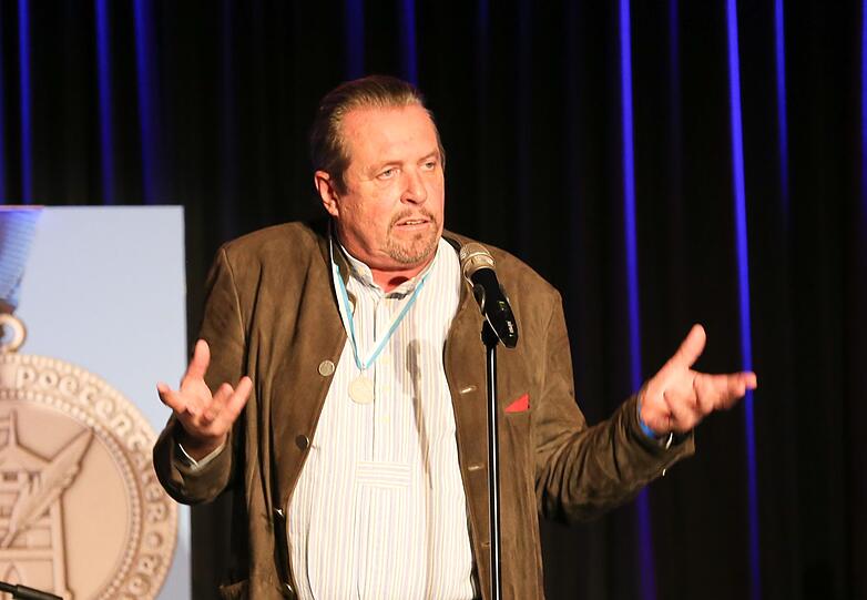 "Ich bin so anlassfeindlich worn, aber heit gfrei i mi": Kabarettist Andreas Giebel.