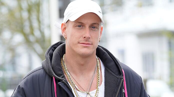 Calvin Kleinen ist seit Juli 2022 in der Trash-Show "Das große Promi-Büßen" zu sehen.