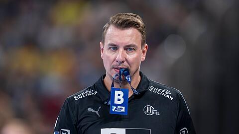 Trainer Filip Jicha und THW Kiel haben bei HC Eurofarm Pelister in Nordmazedonien gewonnen.