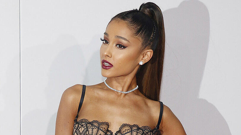 Ariana Grande bei den American Music Awards 2016