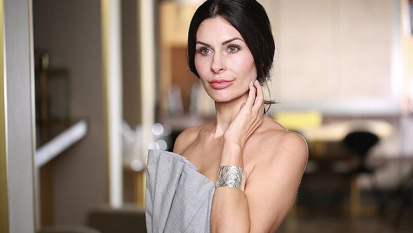 Sie ist in den Bereichen Stil, Lifestyle, Mode, Accessoires und Beauty Expertin: Jeanette Graf. Und sie war vor einigen Jahren selbst unsere "Schöne Münchnerin“.
Instagram: @jeannettefashion