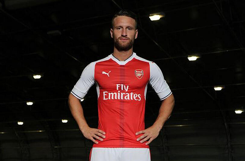 Platz 9: Shkodran Mustafi - vom FC Valencia zum FC Arsenal für 41 Mio. Euro.