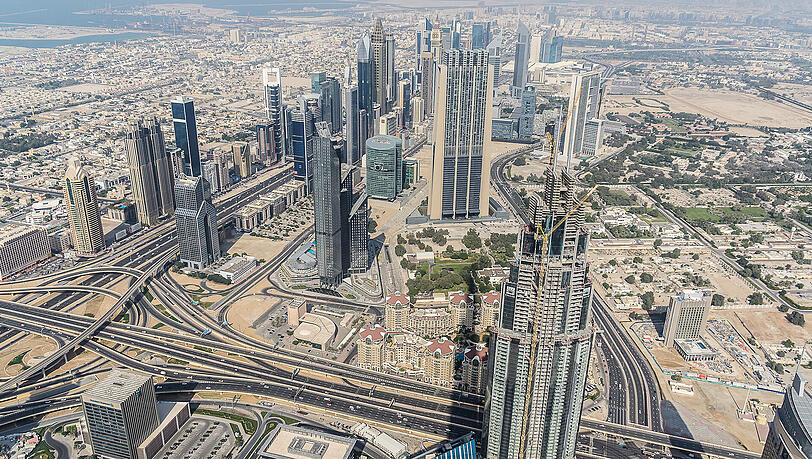 Blick von der Aussichtsplattform des Burj Khalifa in Dubai. Blick von der Aussichtsplattform des Burj Khalifa in Dubai.