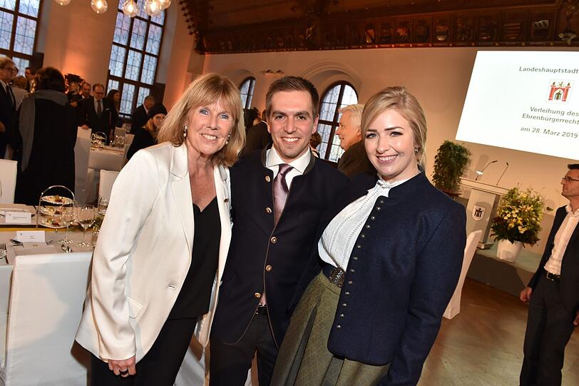 Prof. Elke Reichart mit Philipp Lahm und Frau Claudia