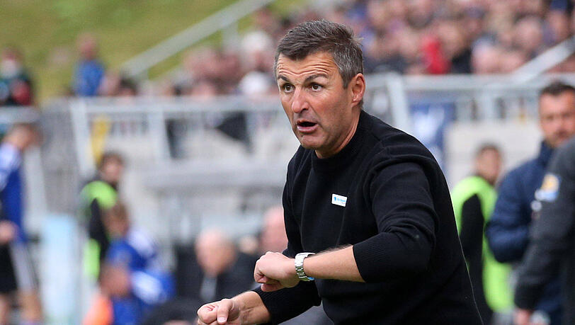 Michael Köllner feierte am Dienstag mit dem TSV 1860 eine große Pokal-Überraschung gegen Schalke - ins Spiel gegen den SC Freiburg II geht Sechzig allerdings wieder als Favorit.