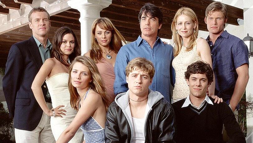 Tate Donovan, Rachel Bilson, Mischa Barton, Melinda Clarke, Benjamin McKenzie, Peter Gallagher, Kelly Rowan, Adam Brody und Chris Carmack (v.l.n.r.) Tate Donovan, Rachel Bilson, Mischa Barton, Melinda Clarke, Benjamin McKenzie, Peter Gallagher, Kelly Rowan, Adam Brody und Chris Carmack (v.l.n.r.)