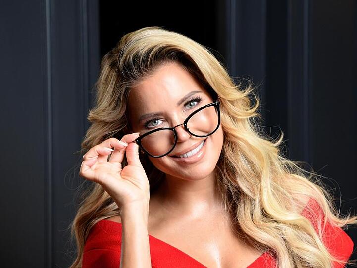 Sylvie Meis, Model und Moderatorin, präsentiert ihre neue Brillen-Kollektion in Hamburg.