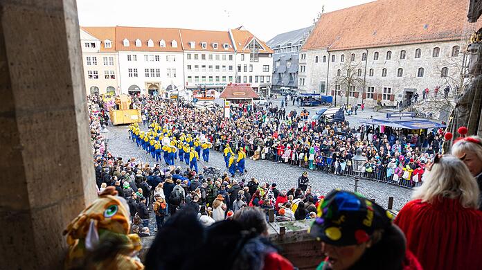 "Schoduvel" in Braunschweig - der laut Organisatoren größten Faschingsumzug im Norden.