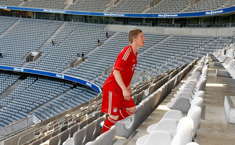 Das neue Heimtrikot für die kommende Spielzeit: In der Allianz Arena hat der FC Bayern die neuen Leiberl vorgestellt. Die Bilder