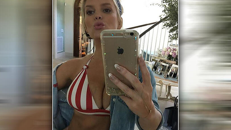 Jessica Simpson geizt nicht mit ihren Reizen Jessica Simpson geizt nicht mit ihren Reizen