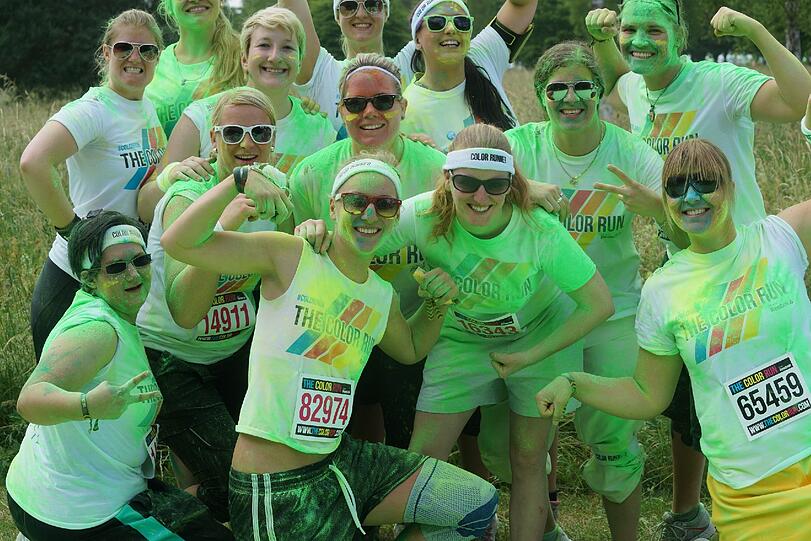 Der Color Run soll vor allem dazu animieren, sich zu bewegen. Und das taten die Farbbeutelschmeißer am Sonntag bis zum Umfallen. Die Bilder...