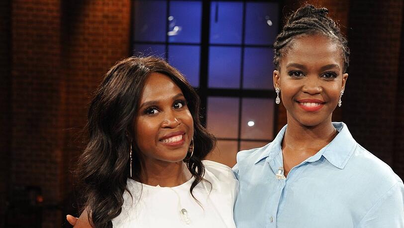 Oti Mabuse ist für den Geburtstag ihrer Schwester Motsi (links) mit ihrer Familie nach Deutschland gereist. Oti Mabuse ist für den Geburtstag ihrer Schwester Motsi (links) mit ihrer Familie nach Deutschland gereist.
