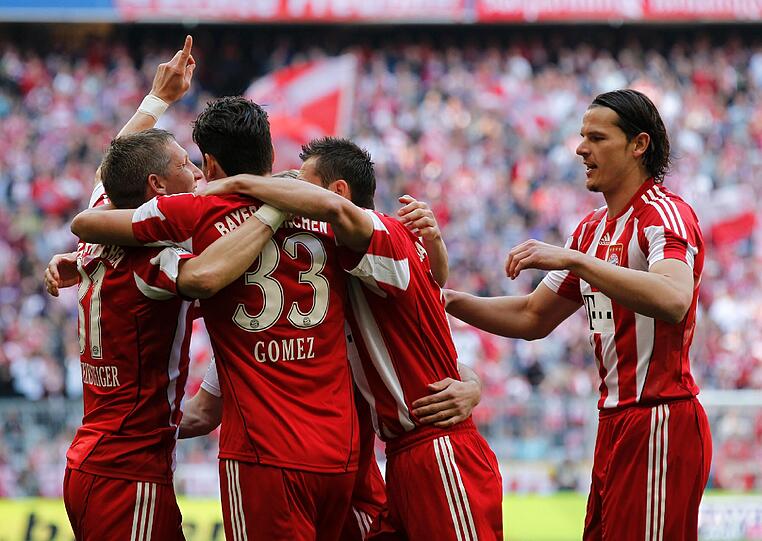 Fuss' Fazit: Dieses Finale hat für die Spieler eine ganz besondere Strahlkraft. Das haben auch die Höchstleistungen der Bayern-Spieler gegen Real Madrid gezeigt. Und das Besondere ist: Pokalsieger kannst du jedes Jahr werden, Champions-League-Sieger aber nicht. Und dies im Heimstadion zu erreichen, ist das Größte. Diese historische Chance wollen die Bayern ergreifen. Mein Tipp: Sie gewinnen 2:1 nach Verlängerung. Gomez trifft &ndash; und irgendjemand Außergewöhnliches. Lahm etwa.