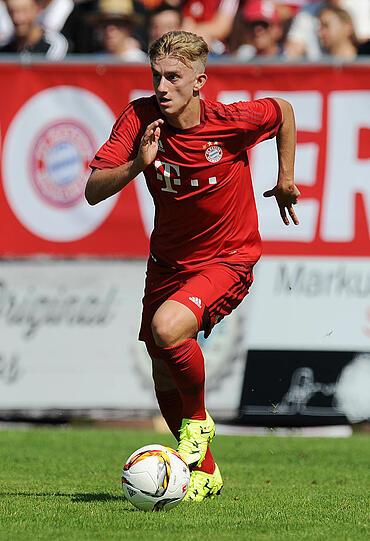 Sinan Kurt - ein Einsatz.  Seit zwei Jahren ist das aus Gladbach gekommene Flügel-Talent bei den Bayern. Ein Profi-Einsatz steht erst zu Buche. Offenbar möchte Pep, dass der 19-Jährige der zweiten Mannschaft als Stammkraft beim angepeilten Aufstieg in die dritte Liga hilft.