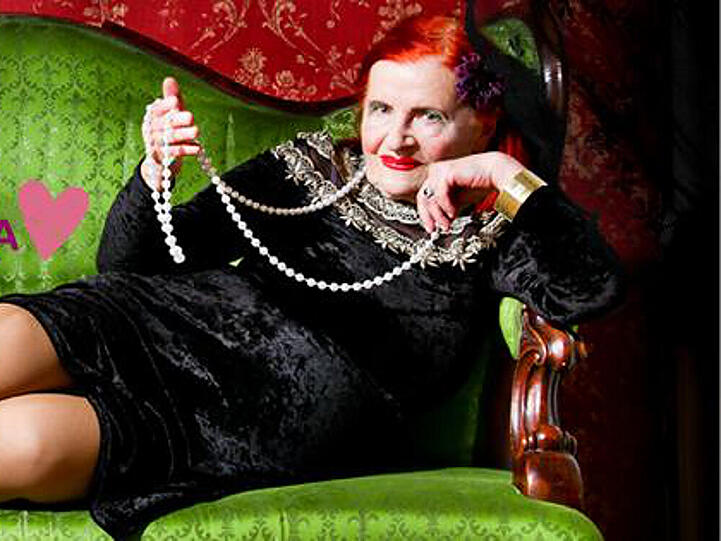 "Die Grande Dame de Liebe" wartet auf die Bewerber