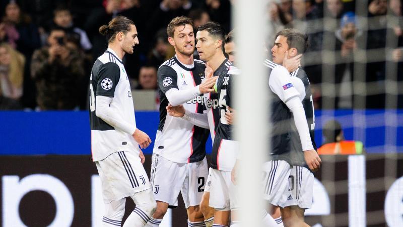 Cristiano Ronaldo (M) brachte mit seinem Tor zum 1:0 Juve in Leverkusen auf die Siegerstraße. Cristiano Ronaldo (M) brachte mit seinem Tor zum 1:0 Juve in Leverkusen auf die Siegerstraße.