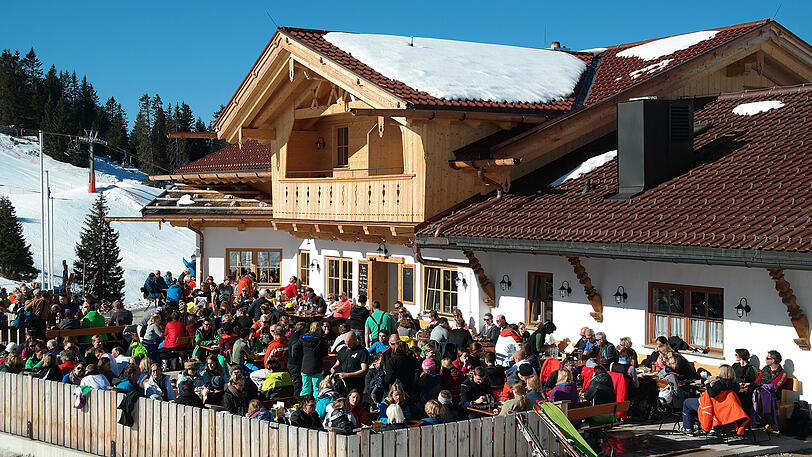 Dafür lohnt es sich: ein Platz in der Sonne auf der Kreuzalm.