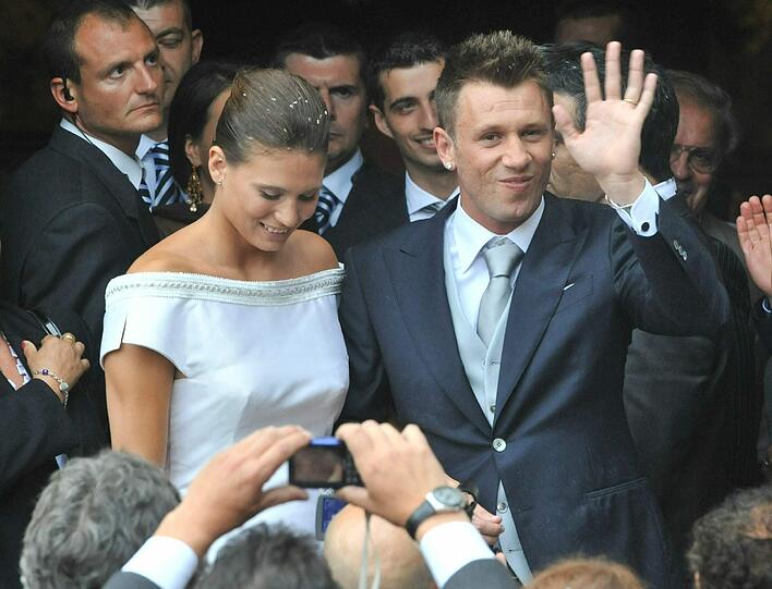 Italiens Stürmerstar Antonio Cassano mit seiner Angetrauten: Carolina.