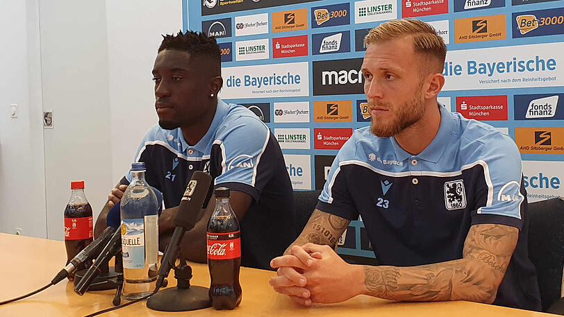 Prince Osei Owusu (l.) und Tim Rieder bei der offiziellen Vorstellung am Mittwoch.