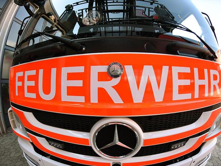 Ein Blick auf einen Einsatzwagen der Feuerwehr. Foto: Patrick Seeger/Archiv