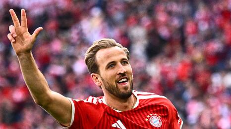 Drei Tore am letzten Spieltag: Bayern-St&uuml;rmer Harry Kane beendet auch seine dritte Bundesliga-Saison als Torsch&uuml;tzenk&ouml;nig.