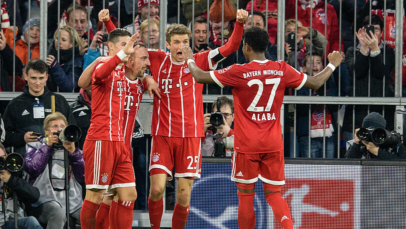Mit einem regelrechten Schützenfest hat der FC Bayern Borussia Dortmund vor allem in der ersten Halbzeit überrollt. Entsprechend fällt das Zeugnis aus. Mit einem regelrechten Schützenfest hat der FC Bayern Borussia Dortmund vor allem in der ersten Halbzeit überrollt. Entsprechend fällt das Zeugnis aus.