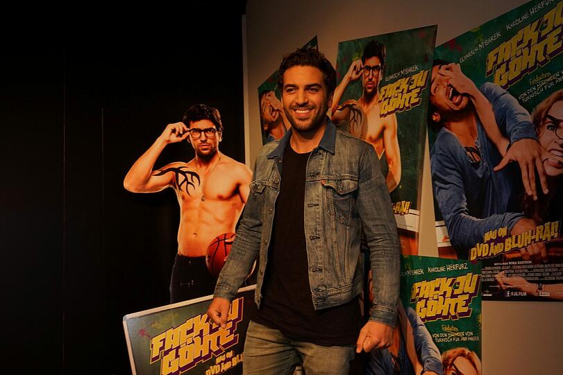 Vor allem junge Mädchen stellten sich stundelang an, um ein Foto mit ihrem Schwarm Elyas zu bekommen.