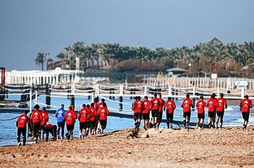 Abmarsch in Richtung Rückrunde: Die Club-Profis sind nach einem gelungenen Trainingslager gerüstet.