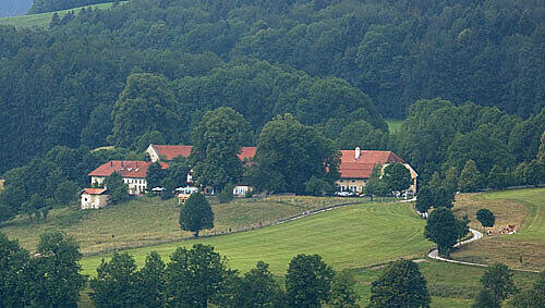 Das Gut Kaltenbrunn oberhalb des Tegernsees sollte einem Fünf-Sterne-Hotel weichen. Das Gut Kaltenbrunn oberhalb des Tegernsees sollte einem Fünf-Sterne-Hotel weichen.