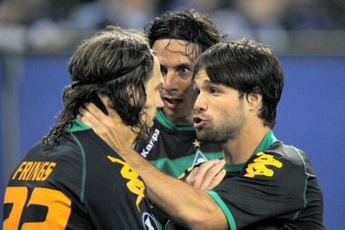 "Jetzt müsst ihr es ohne mich schaffen": Diego (re.) mit Kapitän Torsten Frings