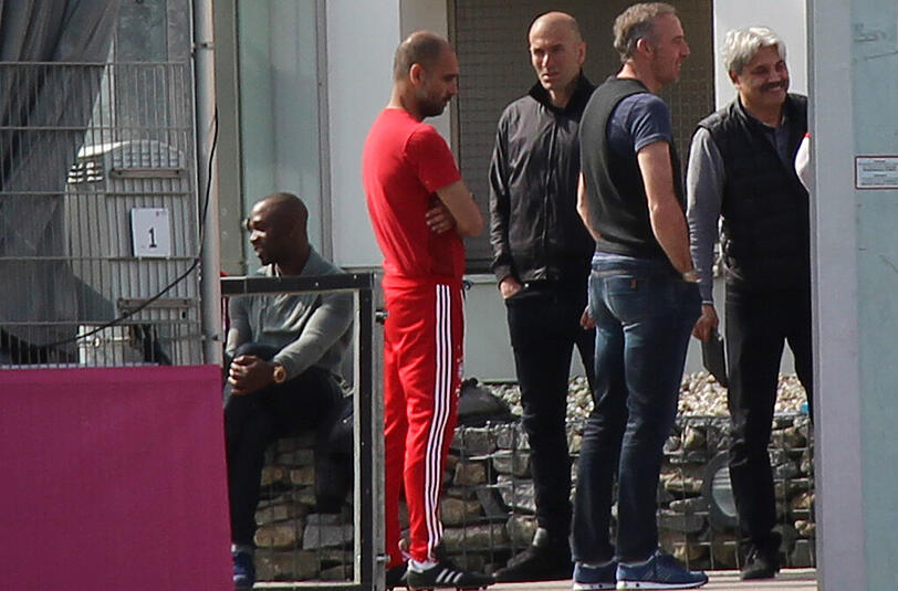 Zinedine Zidane, Willy Sagnol und Co. am Trainingsgelände des FC Bayern an der Säbener Straße.
