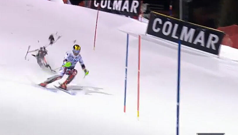 Die Szene: Nur Zentimeter hinter Marcel Hirscher zerschellt die Drohne auf der Piste. Die Szene: Nur Zentimeter hinter Marcel Hirscher zerschellt die Drohne auf der Piste.