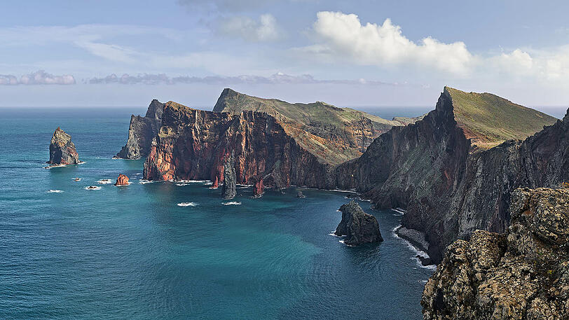 Die zerklüftete Nordspitze der Insel Madeira.
