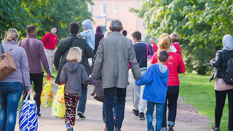 Viele Flüchtlinge kommen allein nach Deutschland und wollen später ihre Familie nachholen.